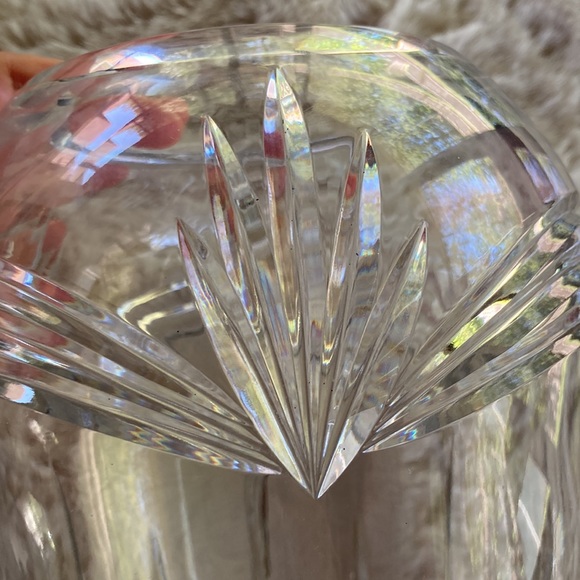 Exquisite Marquis by Waterford Vintage Crystal Calais 10” Hand-cut Vase - Picture 5 of 15